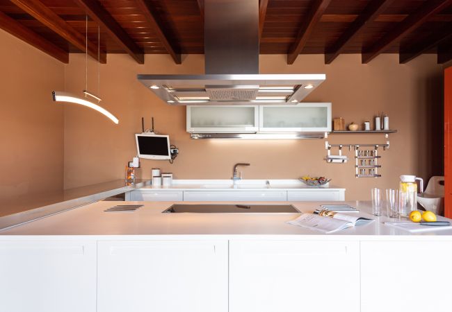 Villa in Antigua - Fuerteventura - HomeForGuest Casa Altanntes: Heated Pool, 4000m² garden - HomeForGuest  Villa in Antigua - Fuerteventura - HomeForGuest Casa Altanntes: Heated Pool, 4000m² garden - HomeForGuest