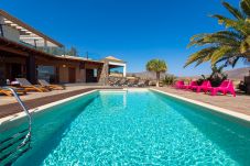 Villa in Antigua - Fuerteventura - HomeForGuest Casa Altanntes: Heated Pool, 4000m² garden - HomeForGuest 