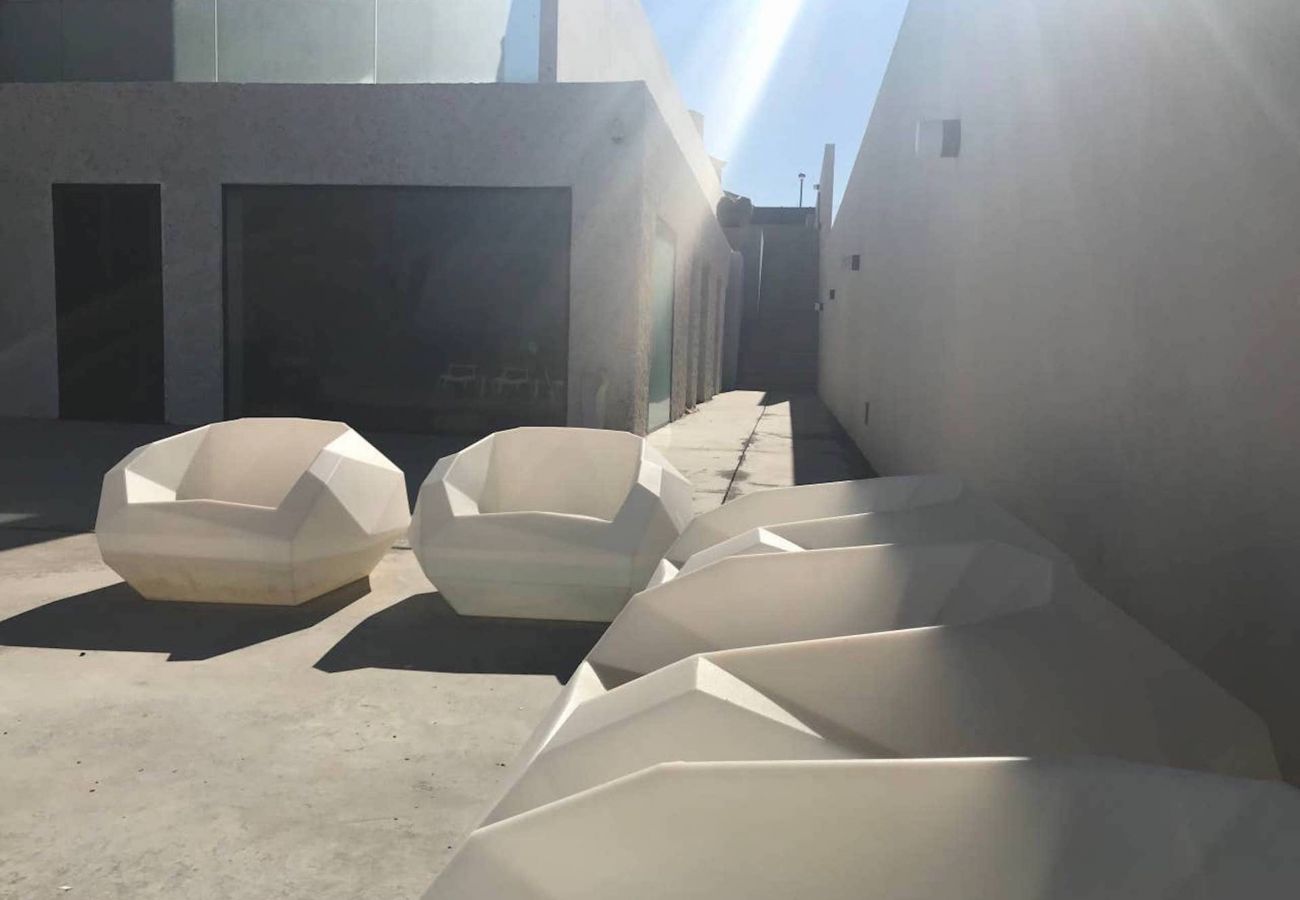 Apartment in Arico - HomeForGuest NextDoor Oasis: ocean front, terrace, natural pool- HomeForGuest