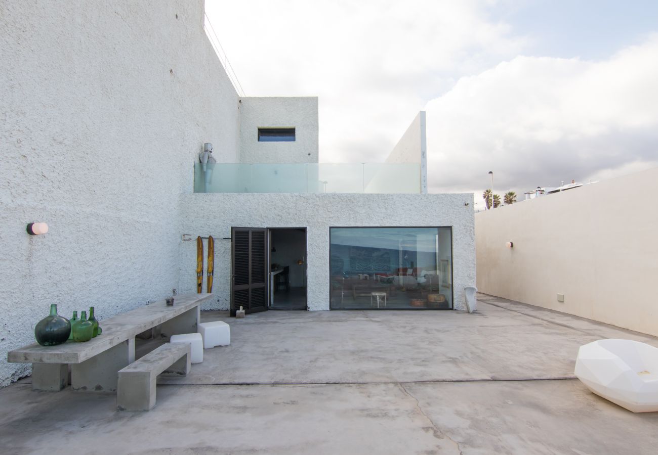 Apartment in Arico - HomeForGuest NextDoor Oasis: ocean front, terrace, natural pool- HomeForGuest