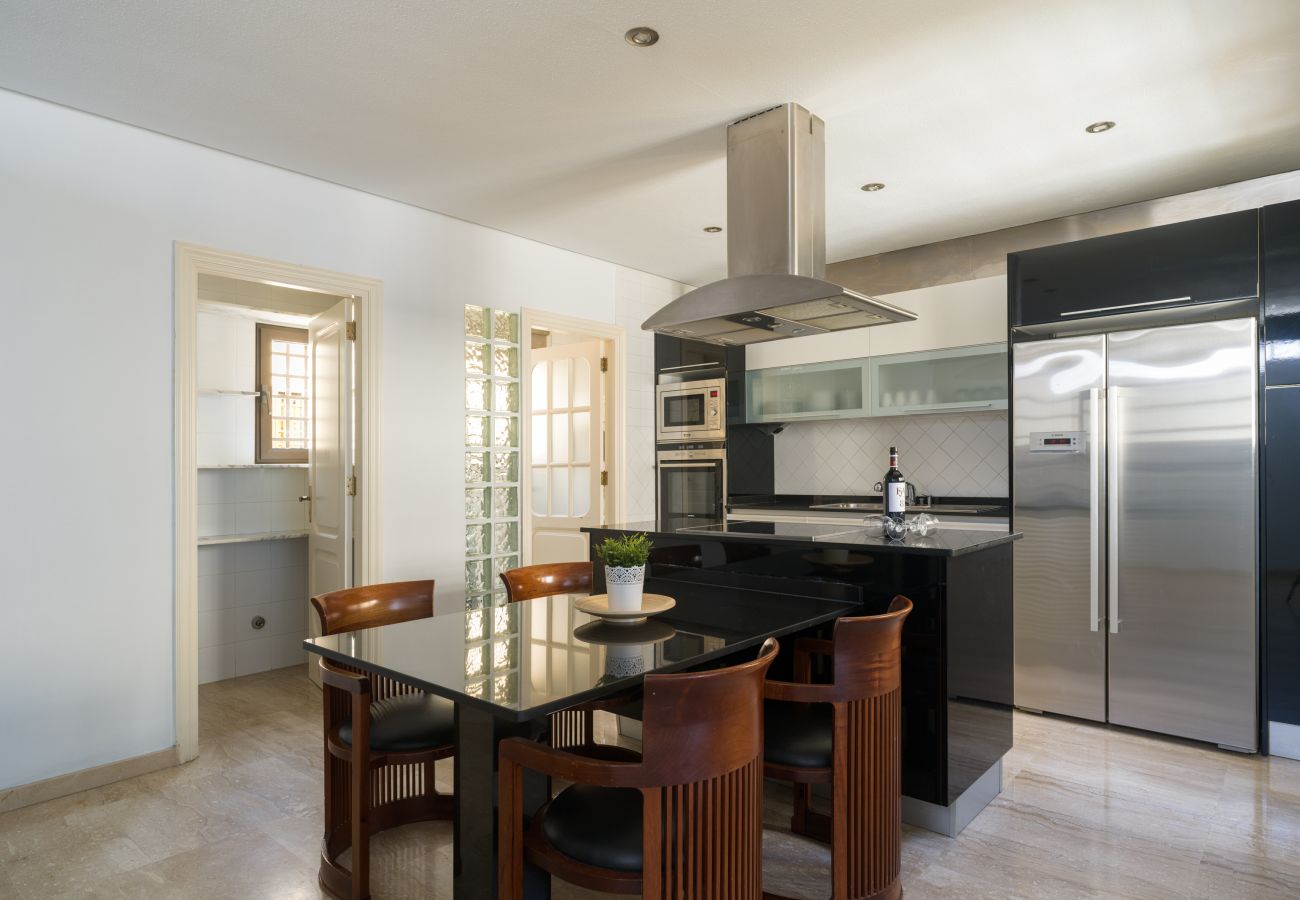 House in Las Palmas de Gran Canaria - Awesome beachfront terrace By CanariasGetaway 