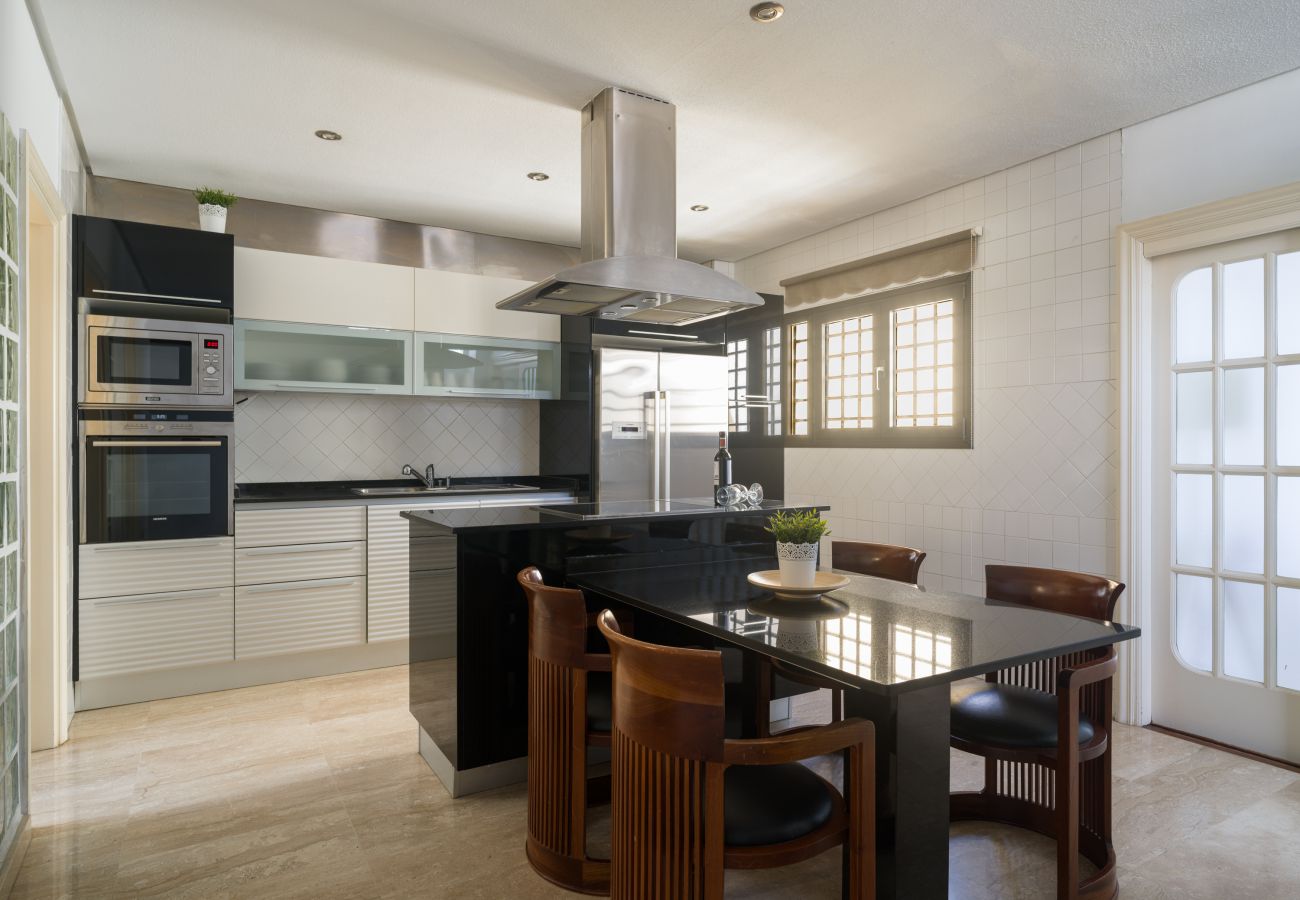 House in Las Palmas de Gran Canaria - Awesome beachfront terrace By CanariasGetaway 