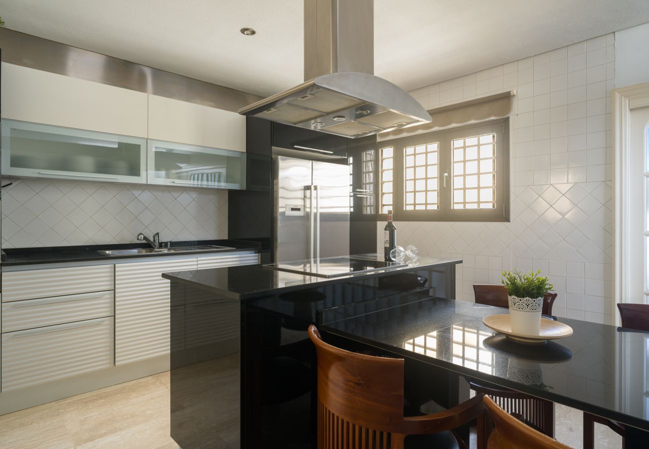 House in Las Palmas de Gran Canaria - Awesome beachfront terrace By CanariasGetaway 