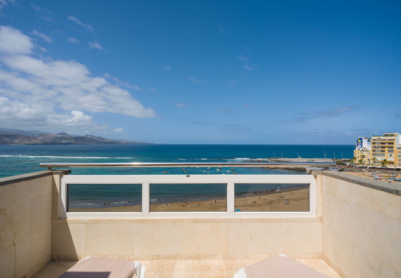 House in Las Palmas de Gran Canaria - Awesome beachfront terrace By CanariasGetaway 