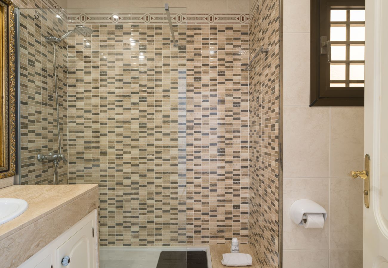 House in Las Palmas de Gran Canaria - Awesome beachfront terrace By CanariasGetaway 