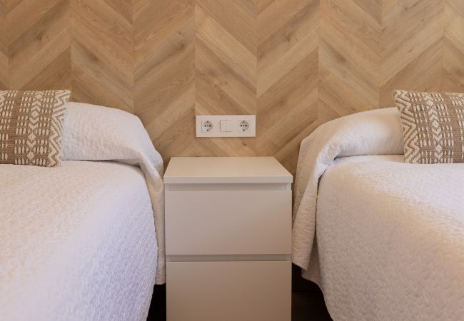 Apartment in Playa de Gandía - Refurbished, with AC, heating, Wifi, Frontline, terrace, International channels Apartment in Playa de Gandía - Refurbished, with AC, heating, Wifi, Frontline, terrace, International channels