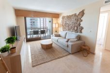 Apartment in Playa de Gandía - Refurbished, with AC, heating, Wifi, Frontline, terrace, International channels