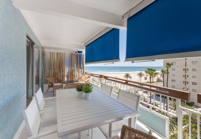 Apartment in Playa de Gandía - PRECIOSO APARTAMENTO SITUADO EN PRIMERA LÍNEA DE PLAYA Apartment in Playa de Gandía - PRECIOSO APARTAMENTO SITUADO EN PRIMERA LÍNEA DE PLAYA