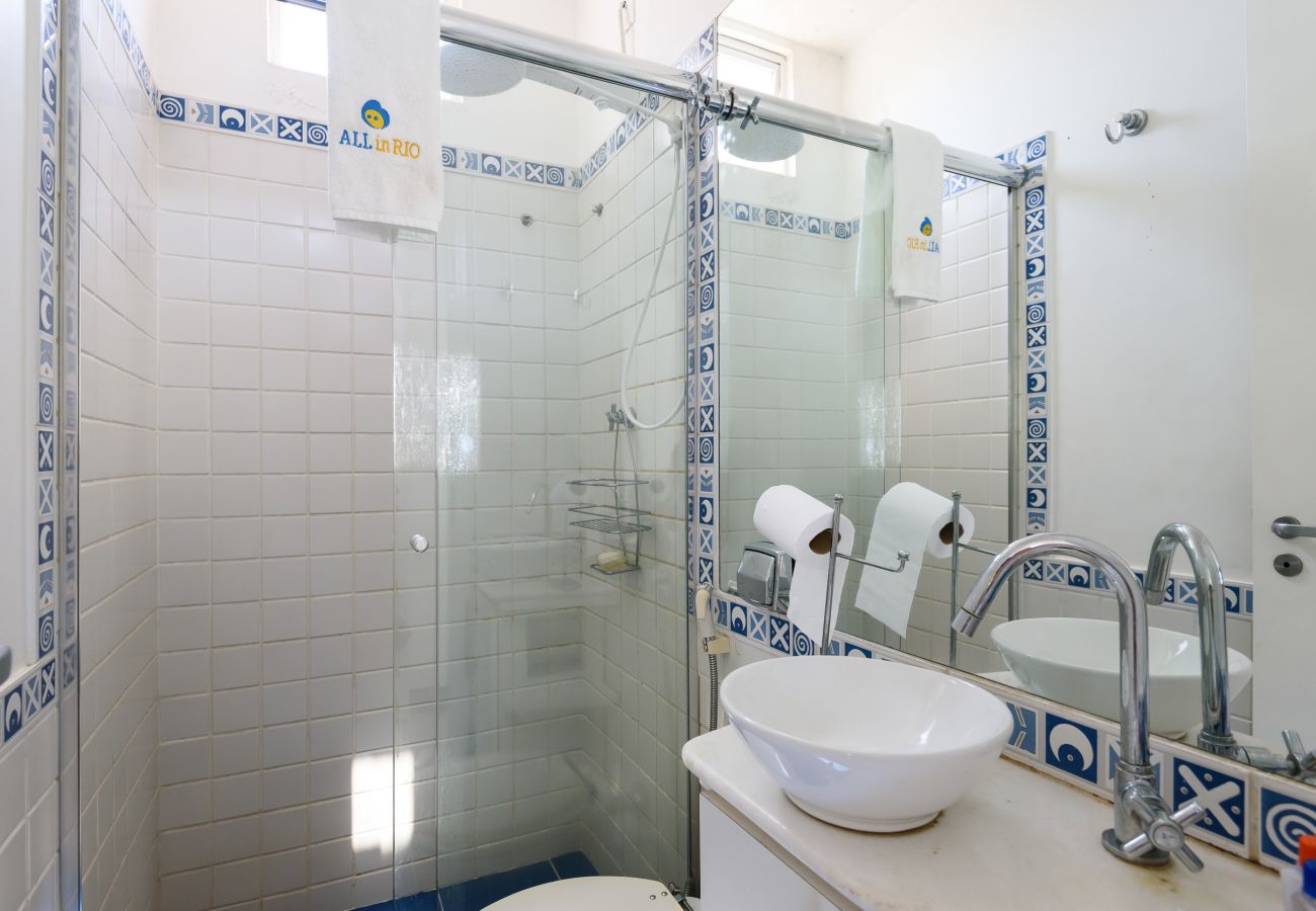 Apartment in Rio de Janeiro - Penthouse in Ipanema | Christ View | MQC502 