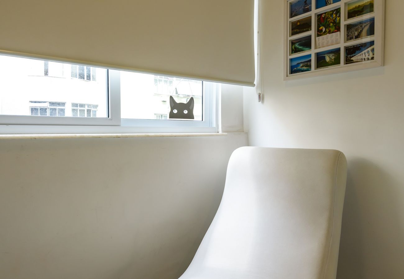 Apartment in Rio de Janeiro - Side sea view, 3min from the beach | PJ204