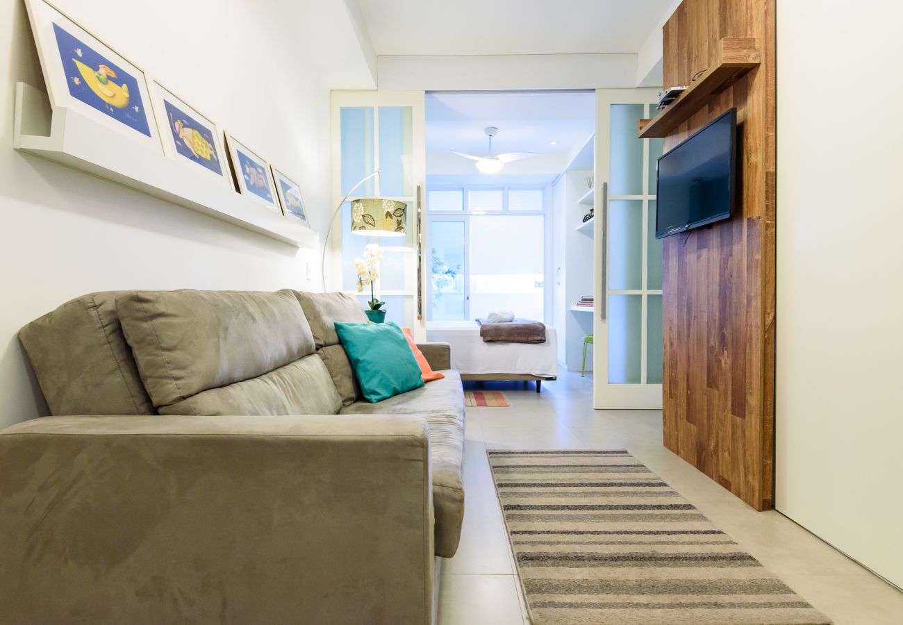 Apartment in Rio de Janeiro - Side sea view, 3min from the beach | PJ204