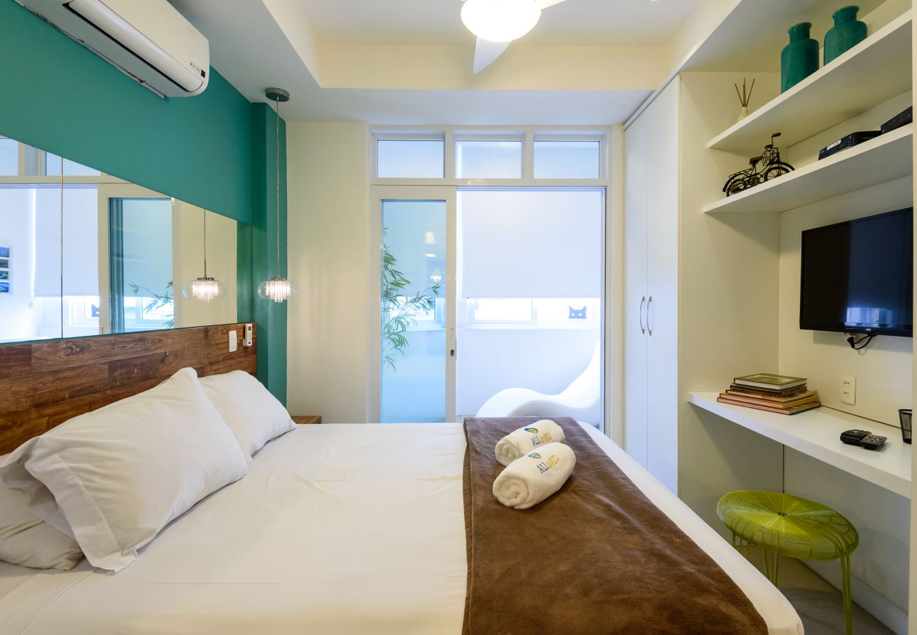 Apartment in Rio de Janeiro - Side sea view, 3min from the beach | PJ204