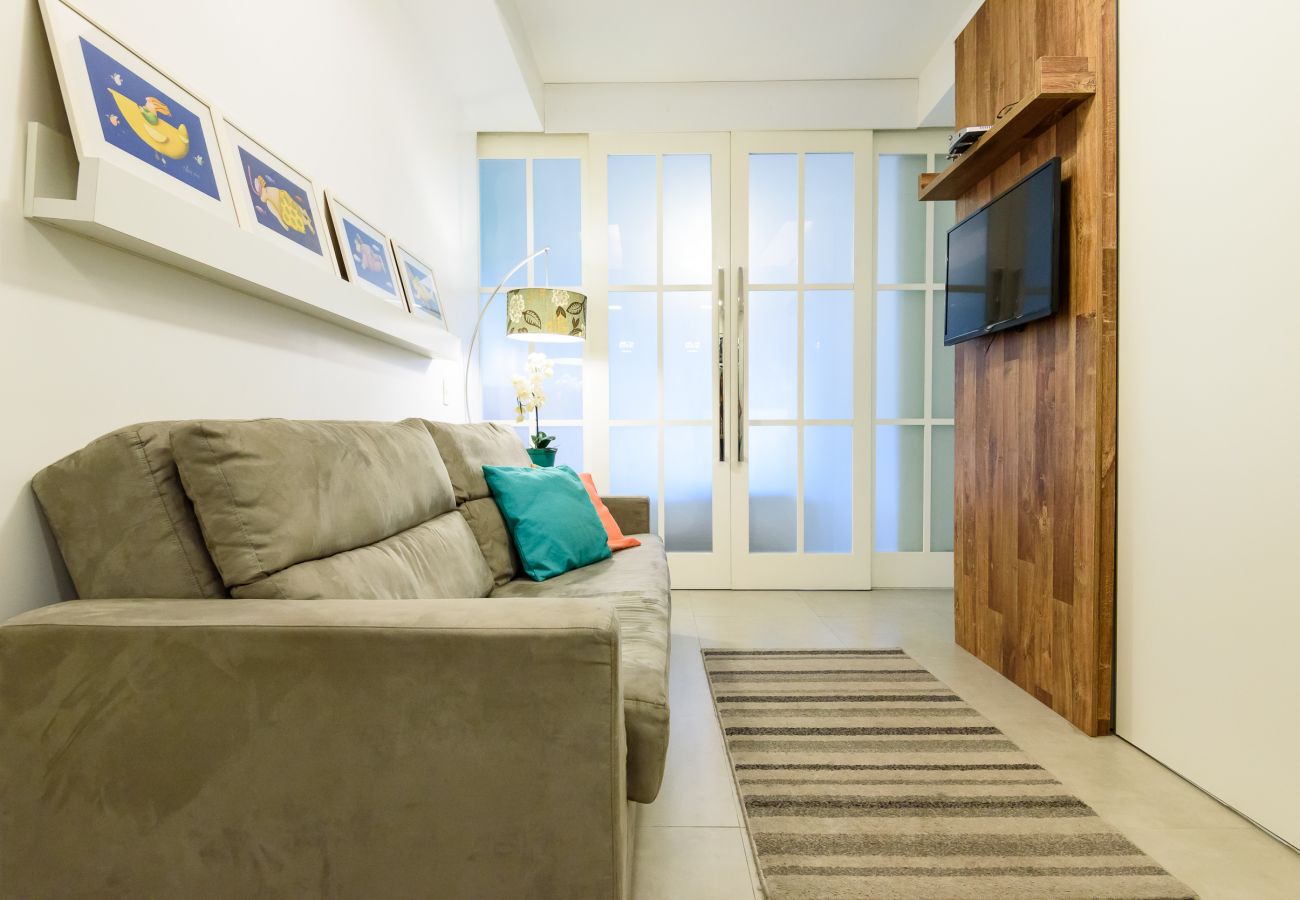 Apartment in Rio de Janeiro - Side sea view, 3min from the beach | PJ204