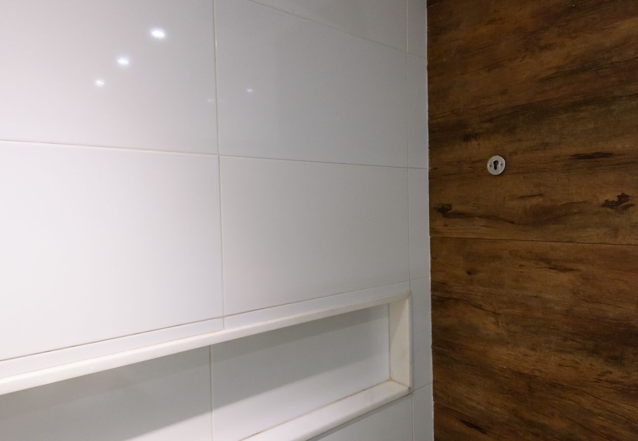 Apartment in Rio de Janeiro - Side sea view, 3min from the beach | PJ204