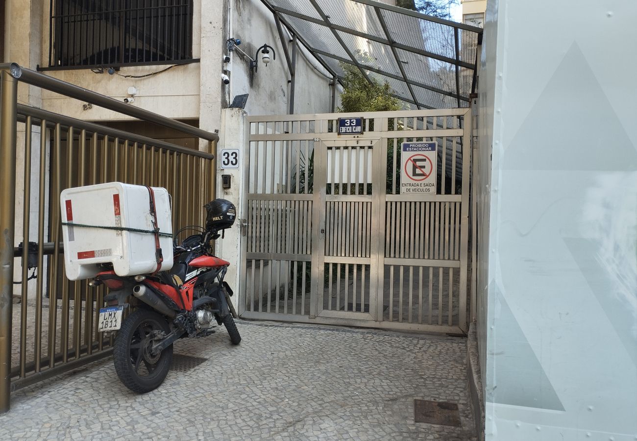 Apartment in Rio de Janeiro - Literary sanctuary, near Arpoador | FCO501