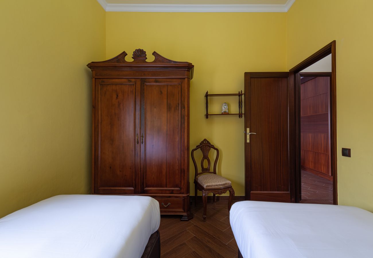 Apartment in Arucas - HomeForGuest NEW Duplex with Rooftop next to Arucas Cathedral