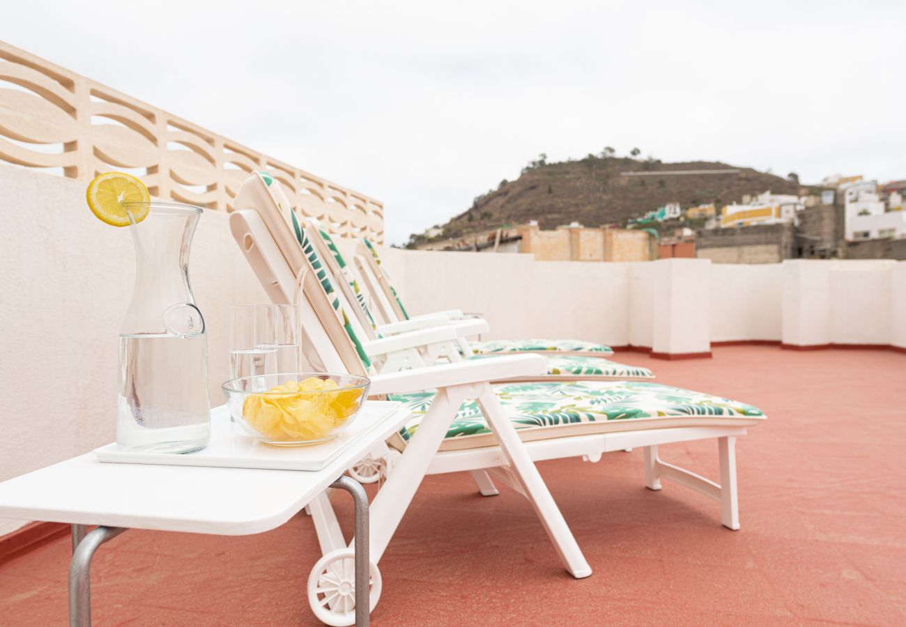 Apartment in Arucas - HomeForGuest NEW Duplex with Rooftop next to Arucas Cathedral