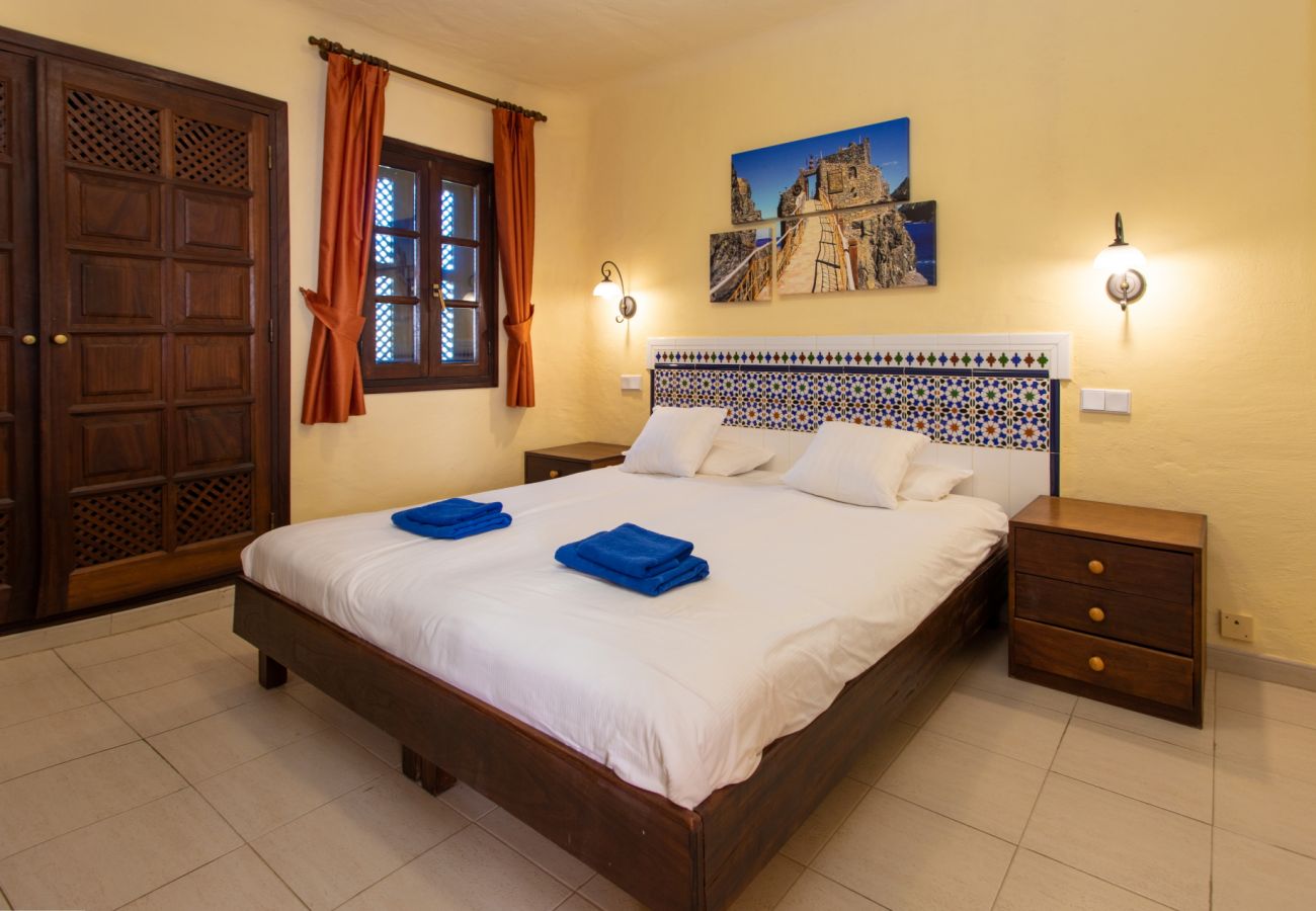 Apartment in San Bartolomé de Tirajana - Altamar 44 balcony&pool By CanariasGetaway 