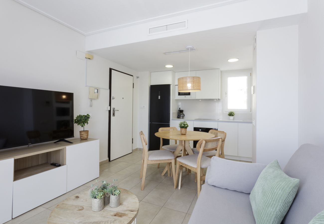 Apartment in Playa de Gandía - Elegant 2-bedroom family flat. Wi-Fi - only families