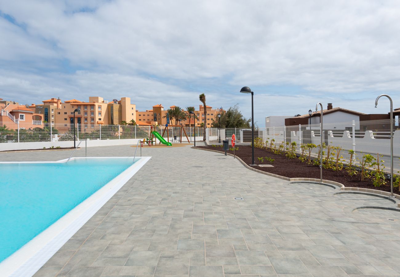 Apartment in Caleta de Fuste - Antigua - Apartamento con Terraza y piscina Pueblo Majorero