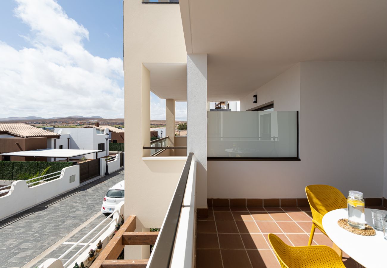 Apartment in Caleta de Fuste - Antigua - Apartamento con Terraza y piscina Pueblo Majorero