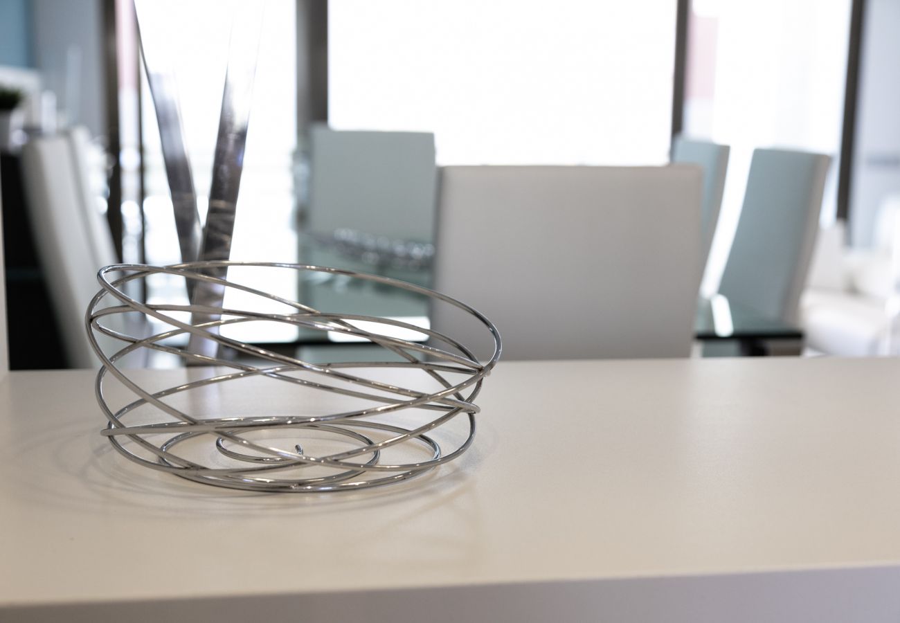 Apartment in Playa de Gandía - Amazing Apartment in front of the Beach with sunny terrace. - only families