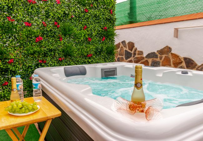 House in Moya - Mari House With Jacuzzi and BBQ by CanariasGetaway House in Moya - Mari House With Jacuzzi and BBQ by CanariasGetaway