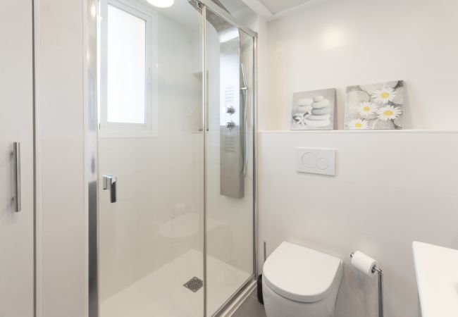 Apartment in Playa de Gandía - Amazing holidays in front of the sea. Fully refurbished Apartment in Playa de Gandía - Amazing holidays in front of the sea. Fully refurbished