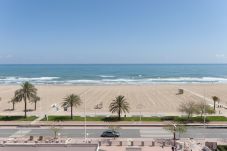 Apartment in Playa de Gandía - Amazing holidays in front of the sea. Fully refurbished