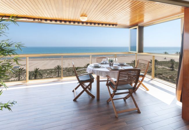 Apartment in Playa de Gandía - Luxurious and Beautiful three Bedroom Beachfront Property Apartment in Playa de Gandía - Luxurious and Beautiful three Bedroom Beachfront Property