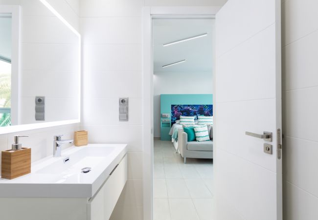 Apartment in Las Palmas de Gran Canaria - Edison Building 202 By Canariasgetaway Apartment in Las Palmas de Gran Canaria - Edison Building 202 By Canariasgetaway