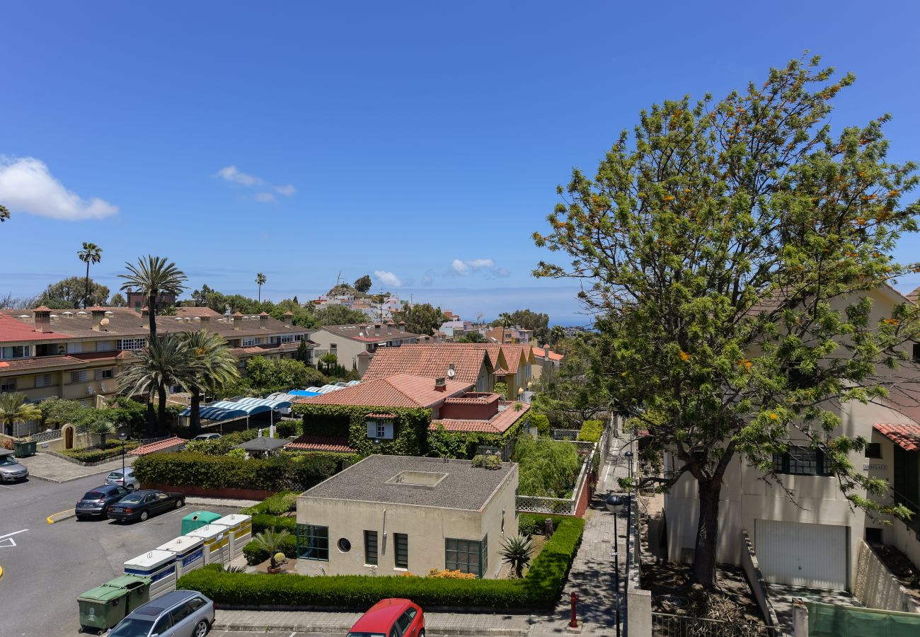 House in Santa Brígida - House with cozy garden BBQ 