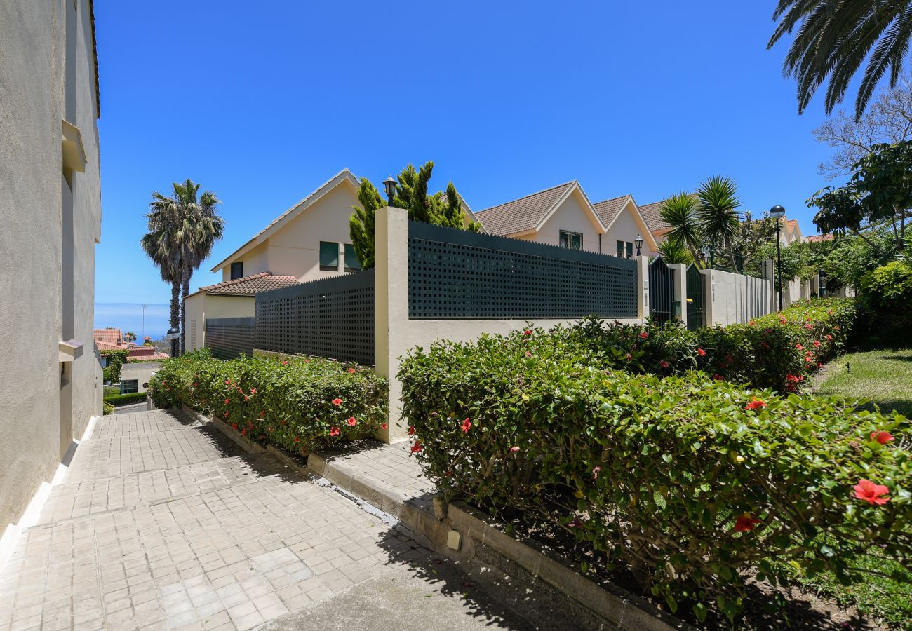 House in Santa Brígida - House with cozy garden BBQ 