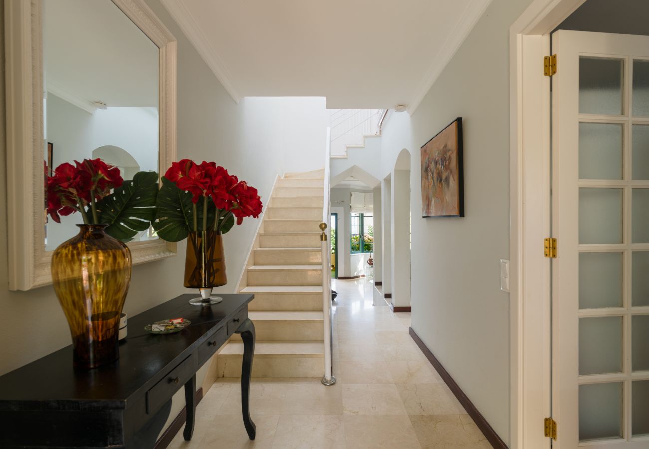 House in Santa Brígida - House with cozy garden BBQ 