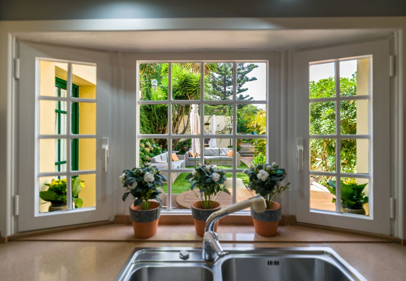 House in Santa Brígida - House with cozy garden BBQ 