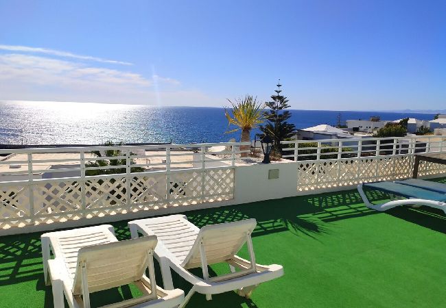 Studio in Puerto del Carmen - ZOE; two beds, TV, WIFI, equipped kitchen, bathroom, swimming pool and solarium  Studio in Puerto del Carmen - ZOE; two beds, TV, WIFI, equipped kitchen, bathroom, swimming pool and solarium