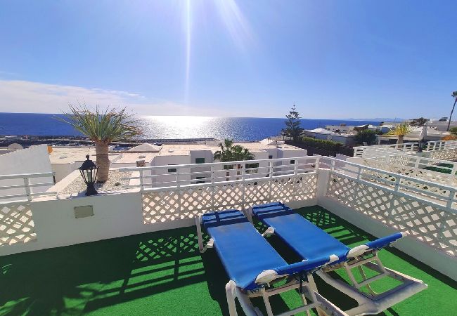 Studio in Puerto del Carmen - ZOE; two beds, TV, WIFI, equipped kitchen, bathroom, swimming pool and solarium  Studio in Puerto del Carmen - ZOE; two beds, TV, WIFI, equipped kitchen, bathroom, swimming pool and solarium