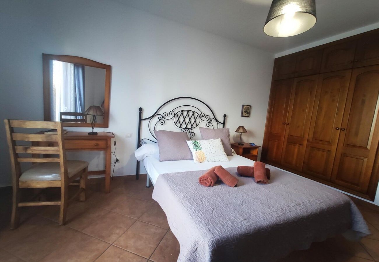 Apartment in Arrecife - La Chalana, two bedroom apartment in El Charco de San Ginés 