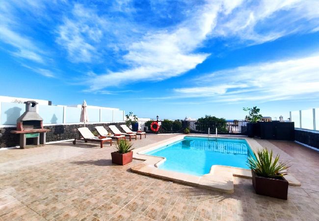 Villa in Tías - Villa 21, luxurious villa with heated pool  Villa in Tías - Villa 21, luxurious villa with heated pool