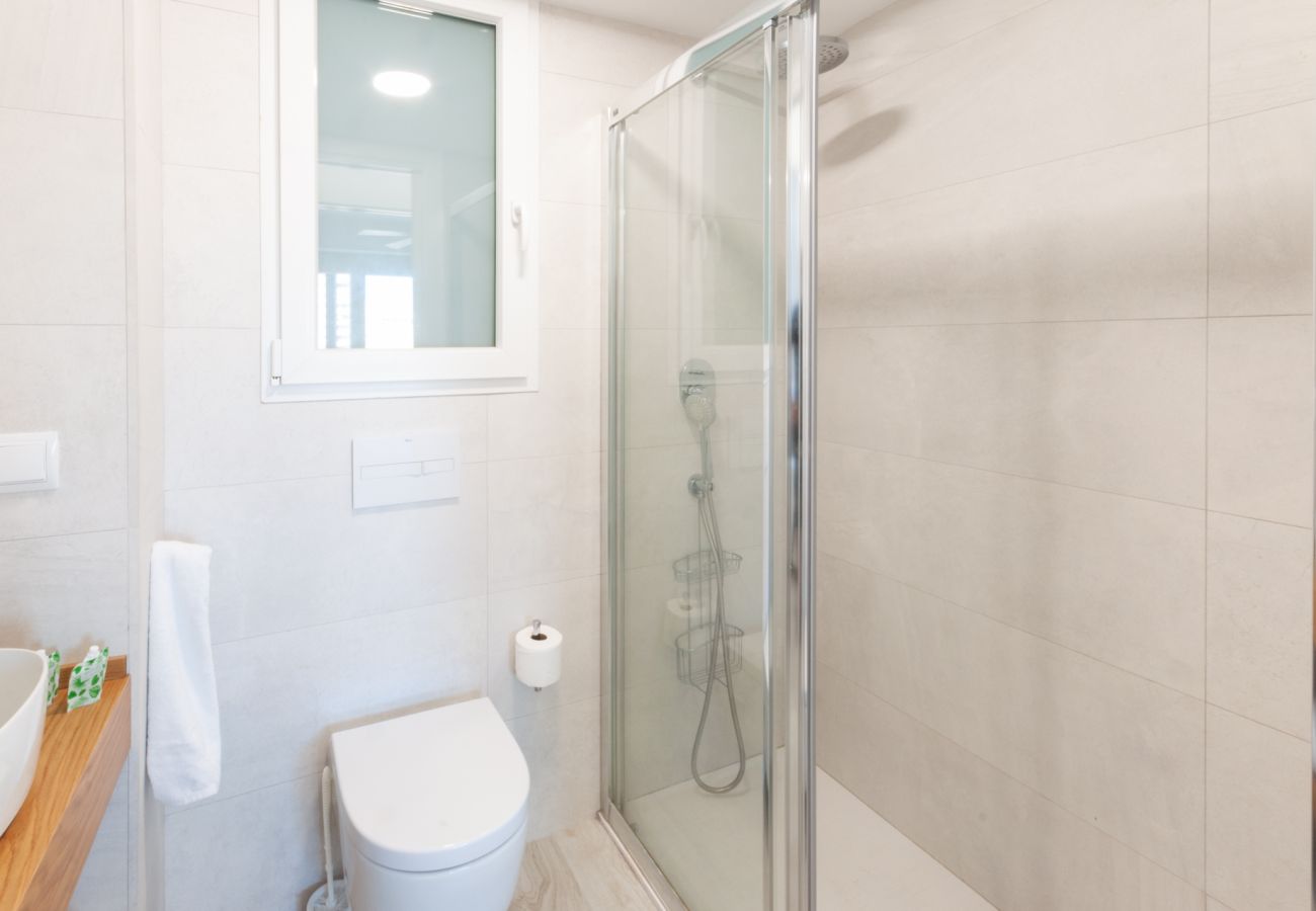 Apartment in Playa de Gandía - Elegant 2-bedroom family apartment, swimming pools and sea views - FAMILIES ONLY