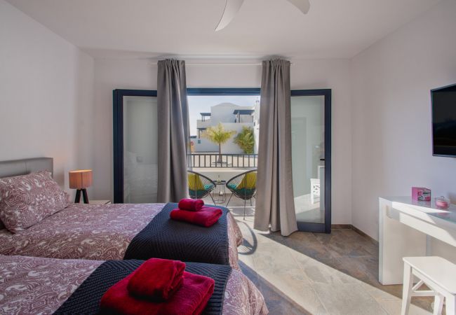 House in Playa Blanca - La niña bonita - poolside villa with sea views House in Playa Blanca - La niña bonita - poolside villa with sea views
