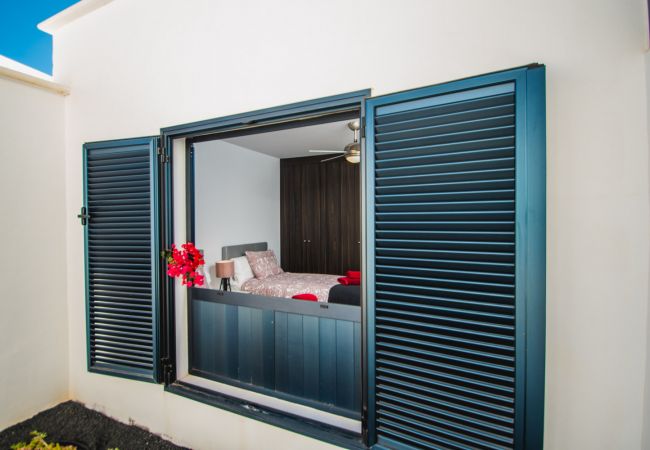House in Playa Blanca - La niña bonita - poolside villa with sea views House in Playa Blanca - La niña bonita - poolside villa with sea views