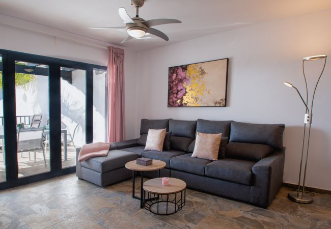 House in Playa Blanca - La niña bonita - poolside villa with sea views House in Playa Blanca - La niña bonita - poolside villa with sea views