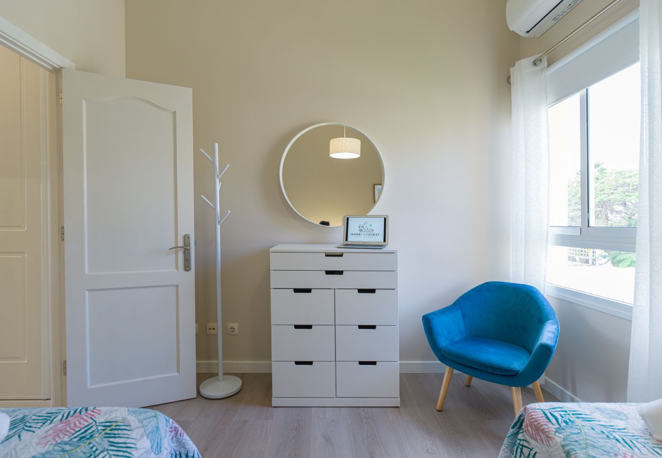 Apartment in San Bartolomé de Tirajana - HomeForGuest Modern Apartment in San Agustin 2 min from the beach