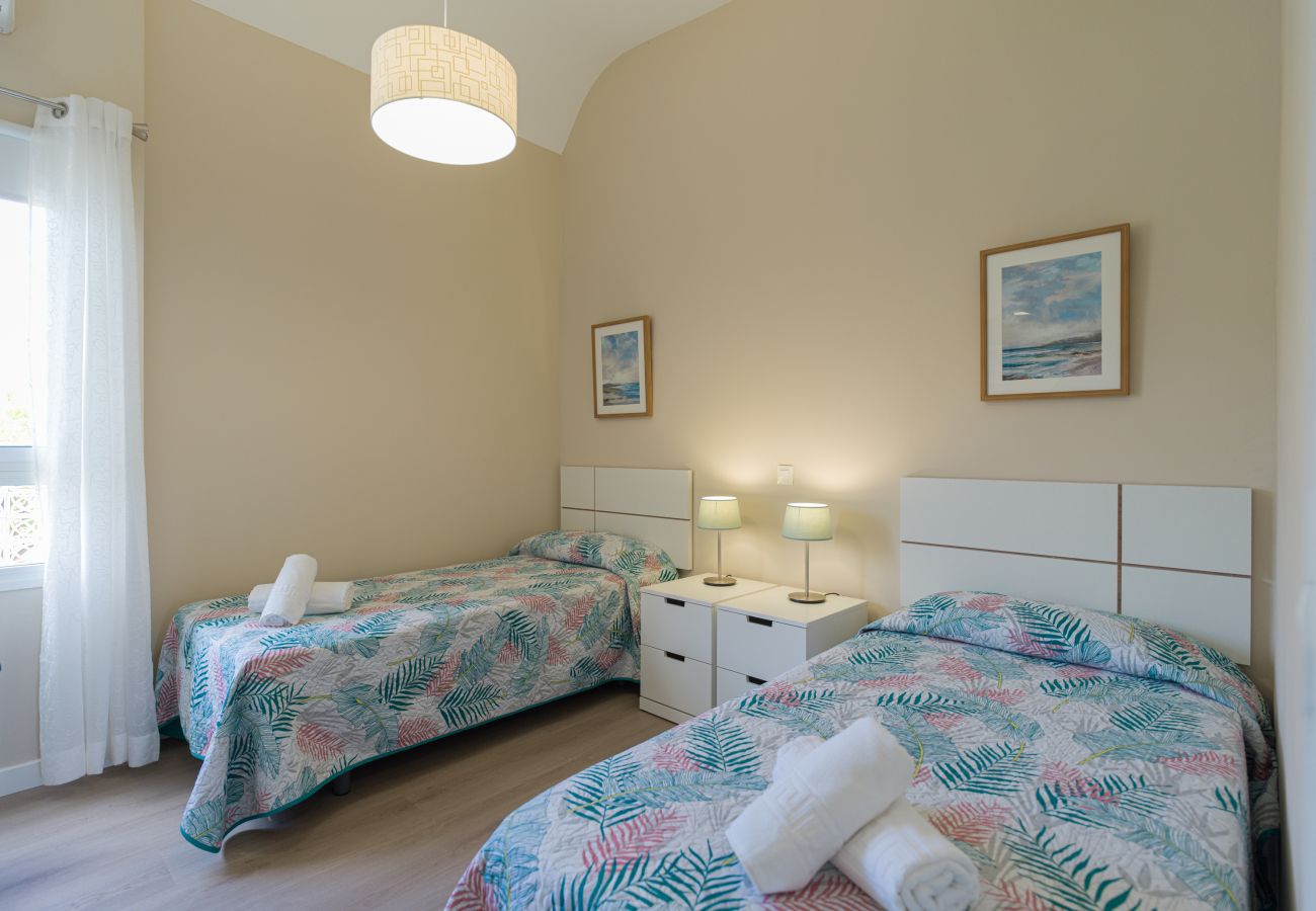 Apartment in San Bartolomé de Tirajana - HomeForGuest Modern Apartment in San Agustin 2 min from the beach