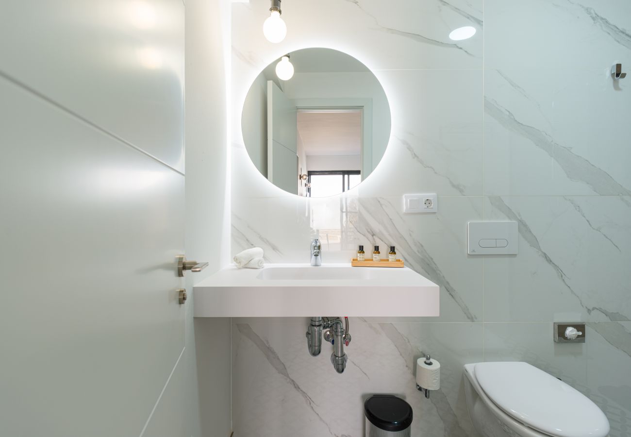 Apartment in Corralejo - Modern apartment. Swimming pool and terrace. Right on the beach in Corralejo - Home For Guest