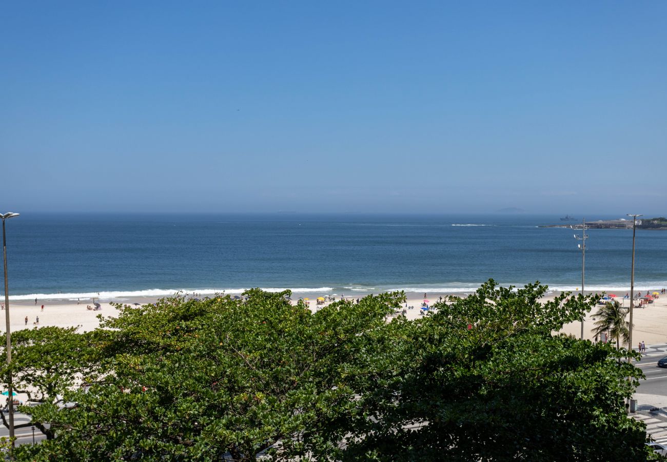 Apartment in Rio de Janeiro - Sea view, 50 metres from the beach | BI701