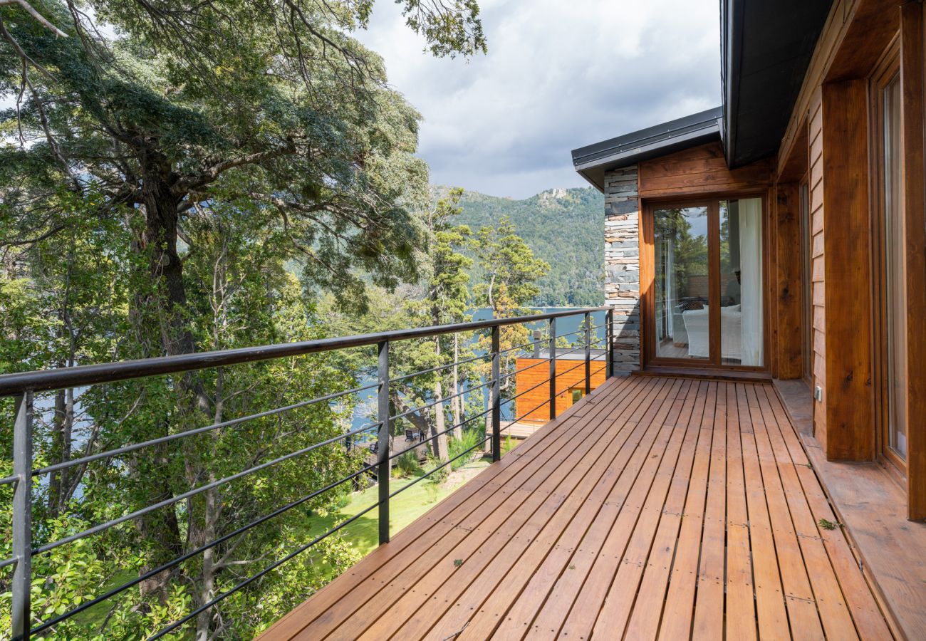 Apartment in San Carlos de Bariloche - LENGA 2 B Amazing Lake Views, Beach & Pool
