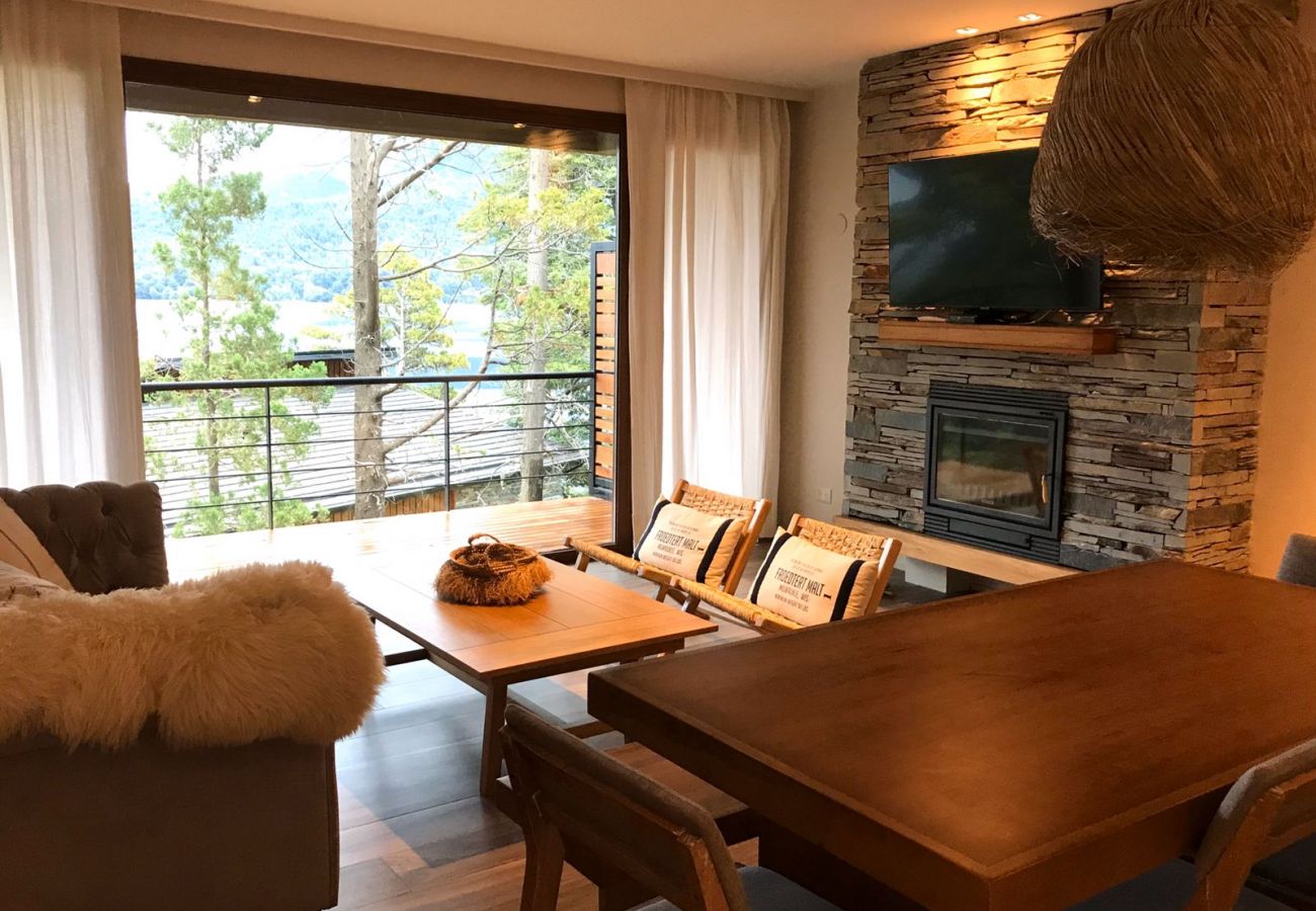 Apartment in San Carlos de Bariloche - LENGA 1 D Amaizing Apartment Pool + Lake View