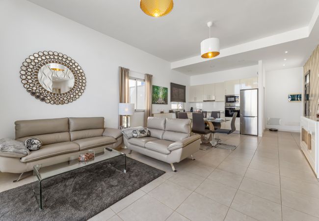 Villa in Playa Blanca - Villa La Sombrera Villa in Playa Blanca - Villa La Sombrera